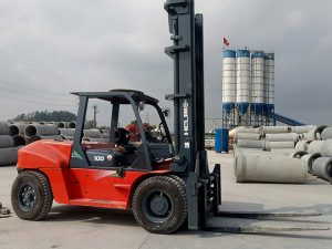 xe nâng hàng 10 tấn